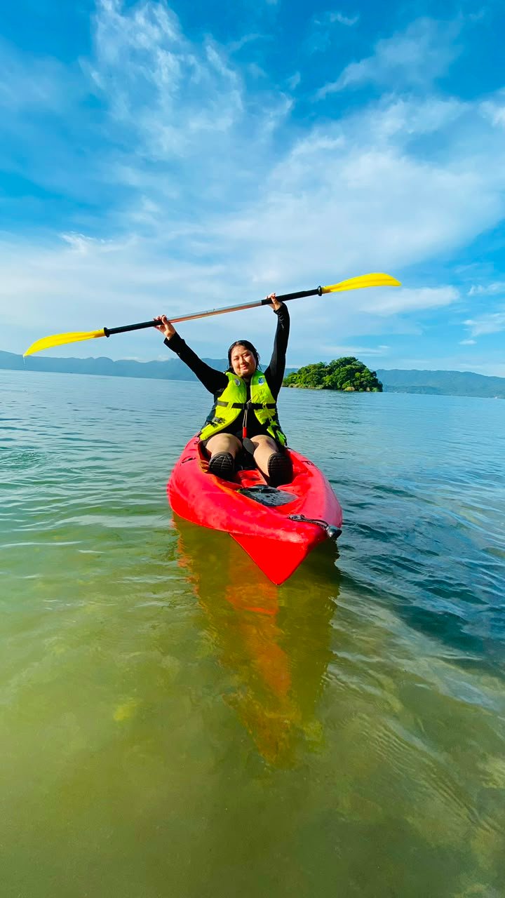Kayak al Amanecer – Lago de Ilopango